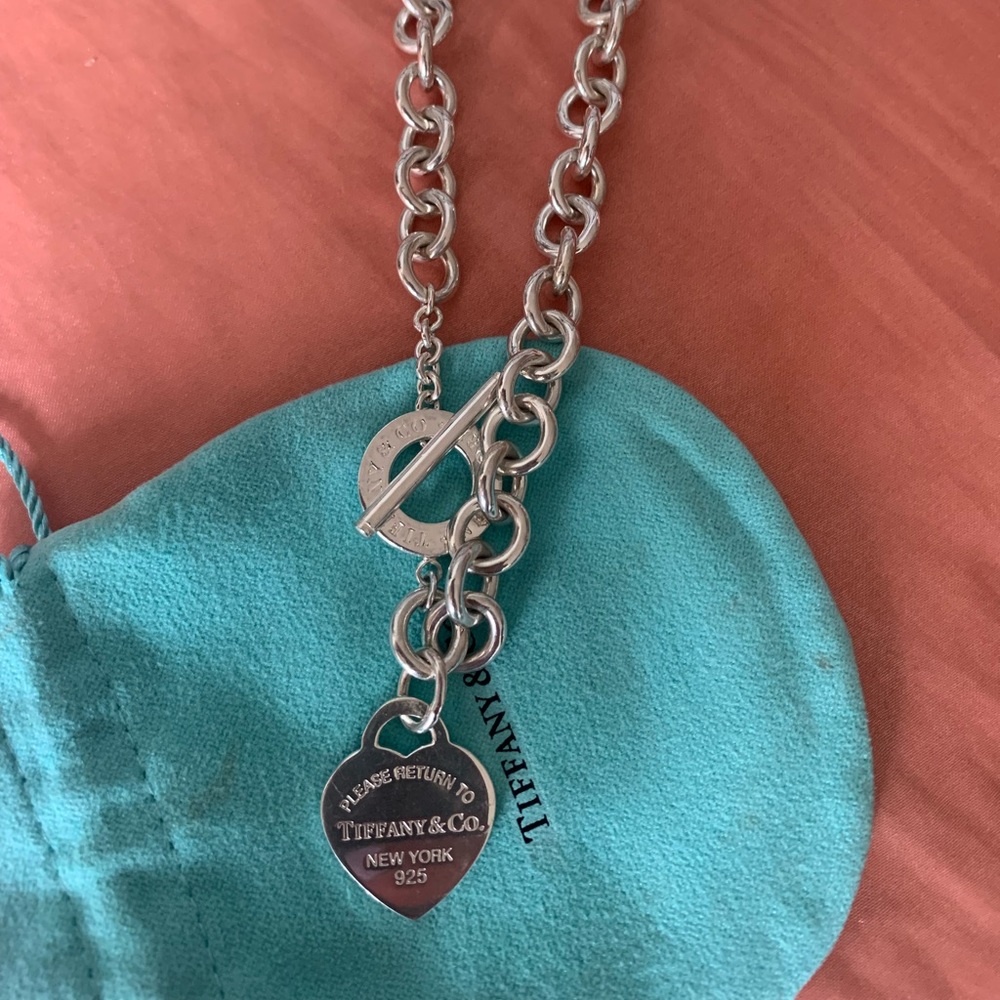💯 authentic Tiffany’s 16 inch sliver necklace